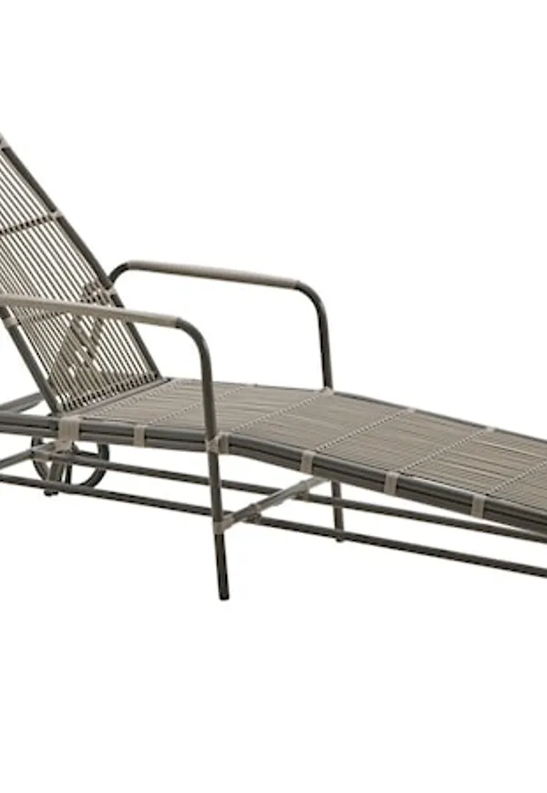 Fin sika design utemöbel i brun färg gjord i aluminium.