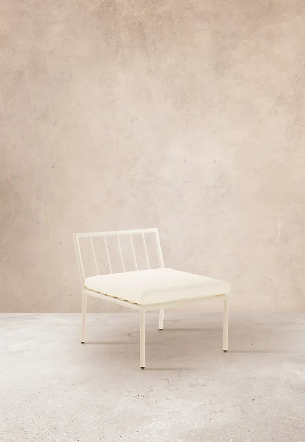 Snygg balkongmöbel 2025 från Jotex.