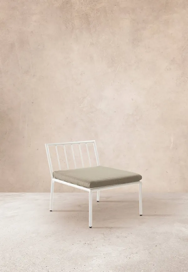 Vacker möbel i aluminium från Jotex.