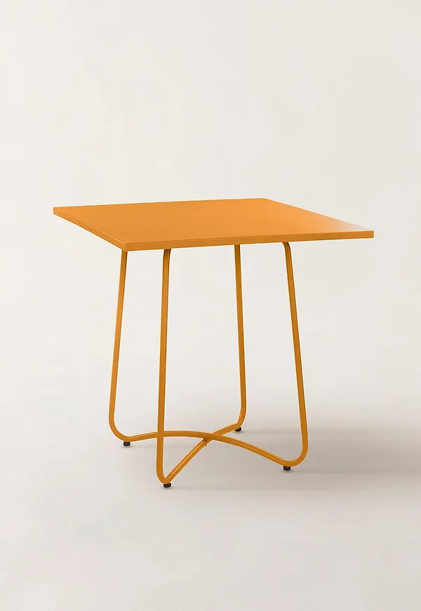 Orange Jotex-utomhusbord i superfin modell.