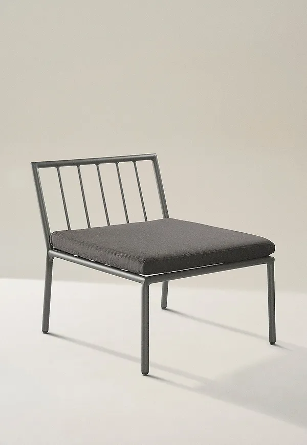 Otroligt snygg soffa i aluminium från Jotex.