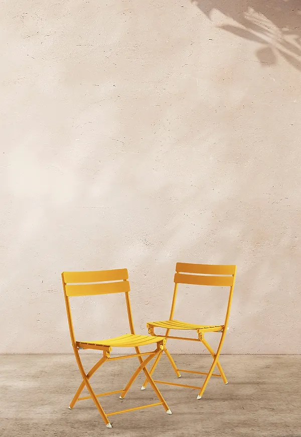 Smickrande utemöbel i gult från Jotex.