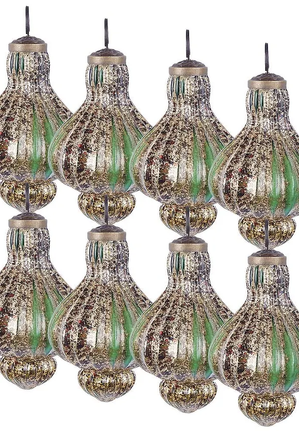 Modern Julpynt som passar bra vid många olika tillfällen.