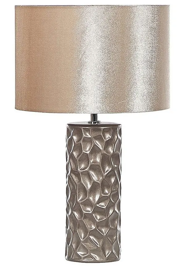 Riktigt trendig Lampa som passar bra vid många olika tillfällen.