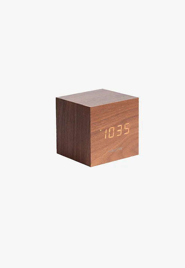 Brun Karlsson-väckarklocka i mysig modell.