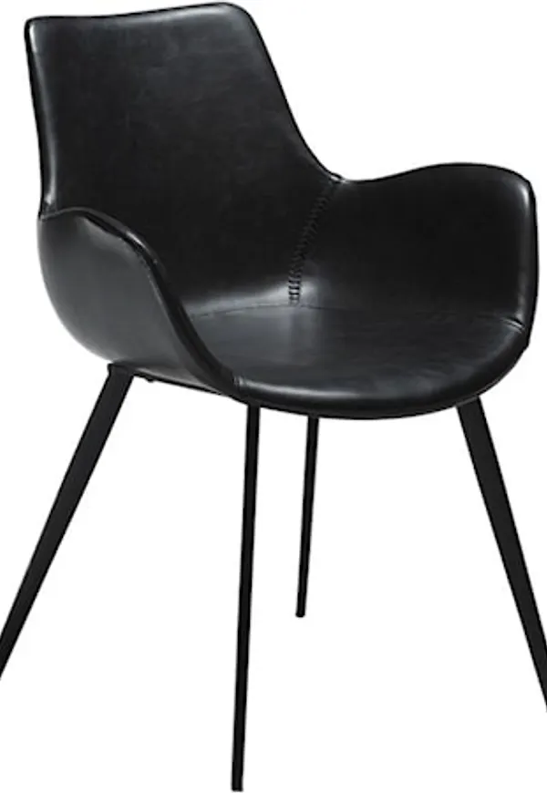 Otroligt snygg svart stol 2025 från Dan Form Denmark.