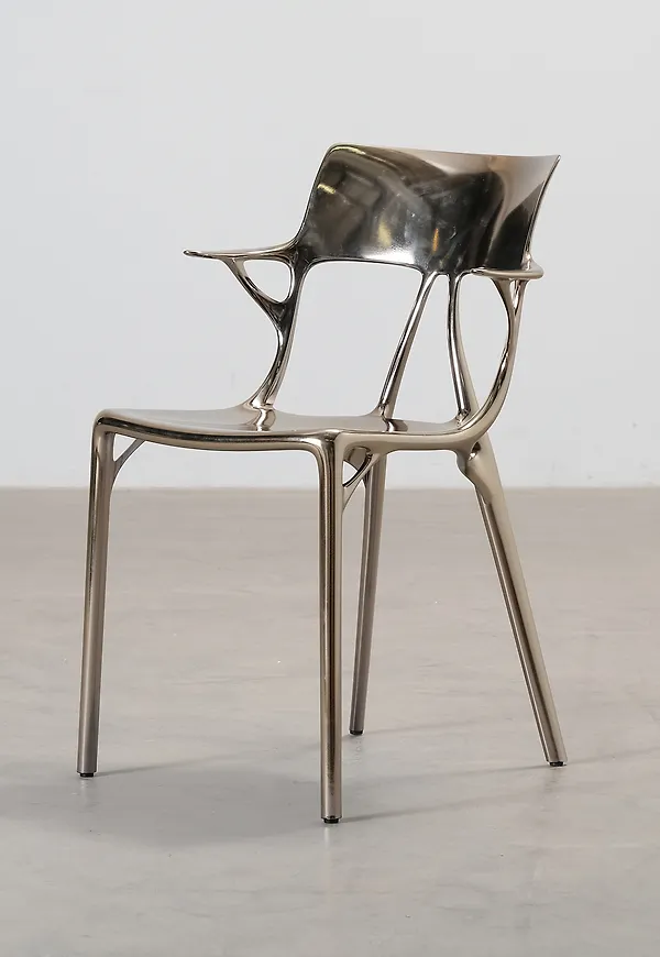 Klassisk stol 2026 från Kartell.