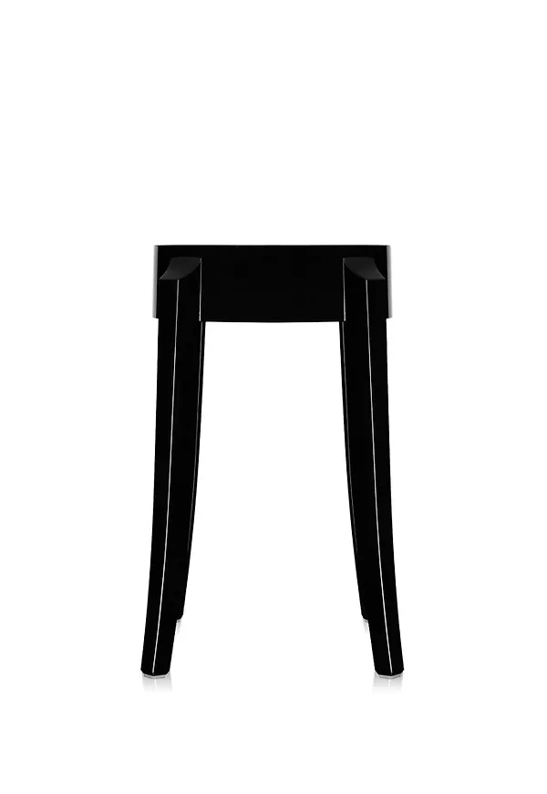 Svart Kartell-pall i stilren modell.
