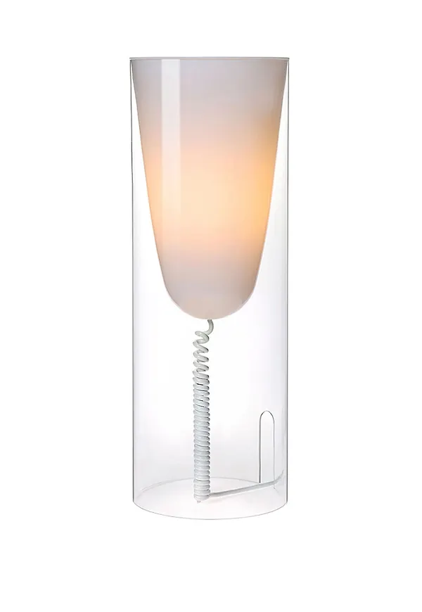 Jättesnygg bordlampa 2026 från Kartell.