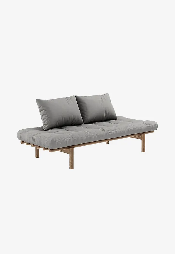 Grå Karup Design-soffa i riktigt snygg modell.
