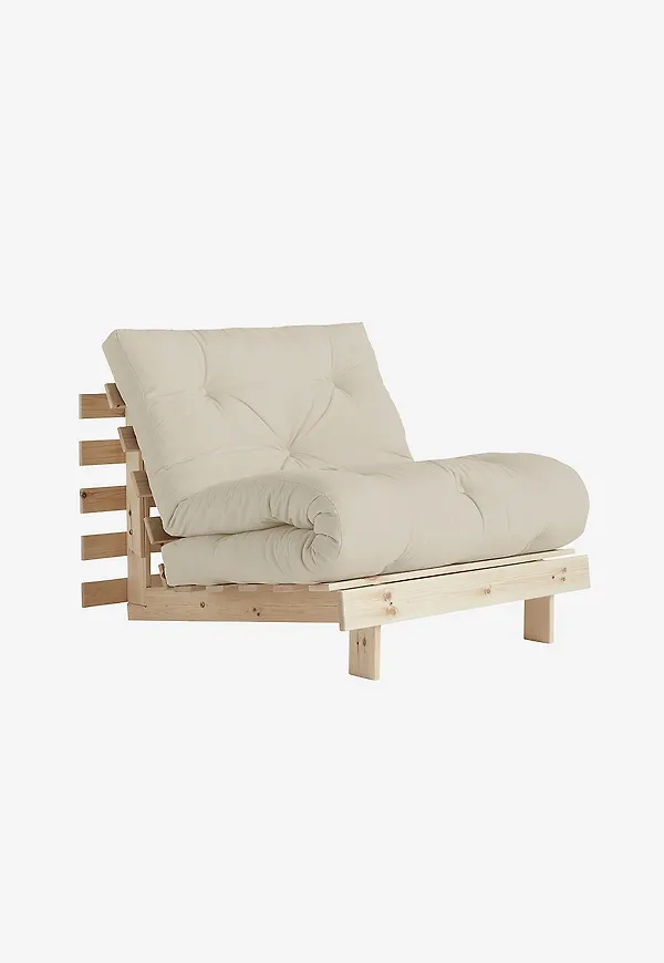 Klassisk beige stol 2025 från Karup Design.