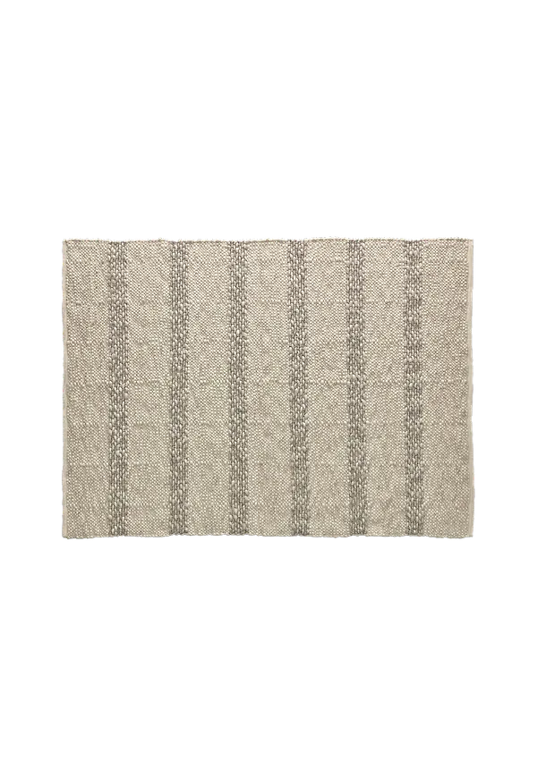 Söt matta i beiget från Kave Home.