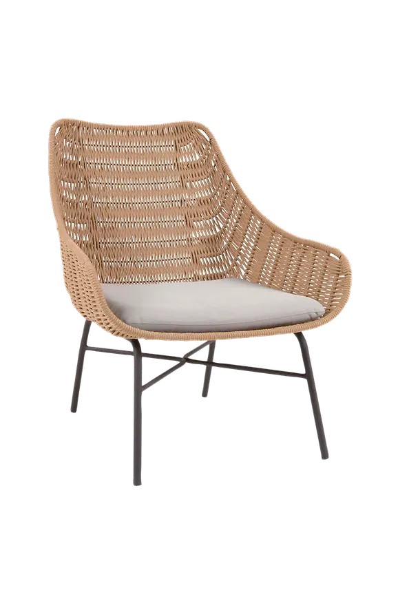 Fin beige fåtölj 2025 från Kave Home.