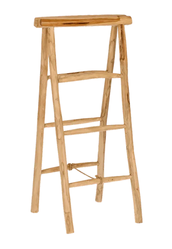 Söt möbel i teak från Kave Home.