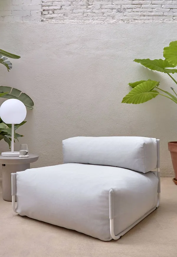 Grå Kave Home-loungestol i fin modell.