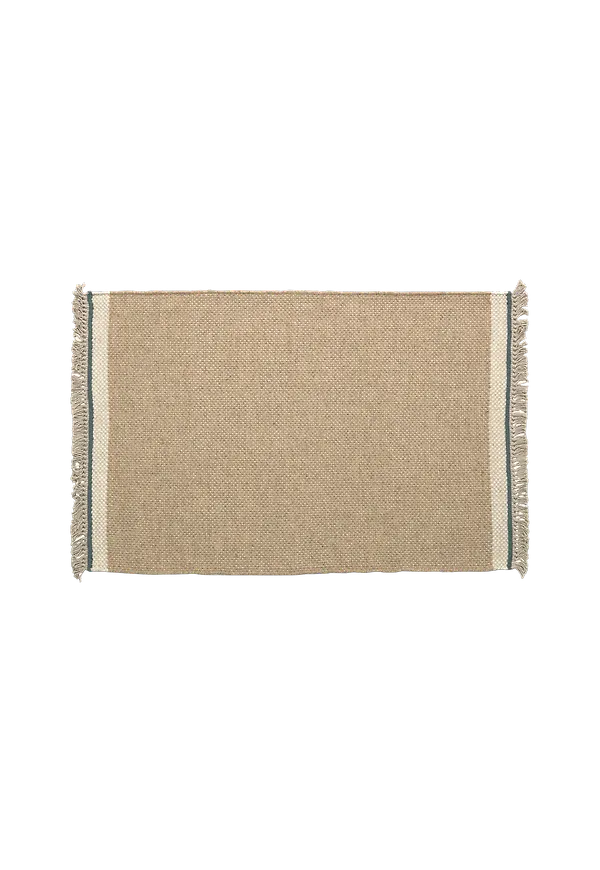 Stilren matta i ull från Kave Home.