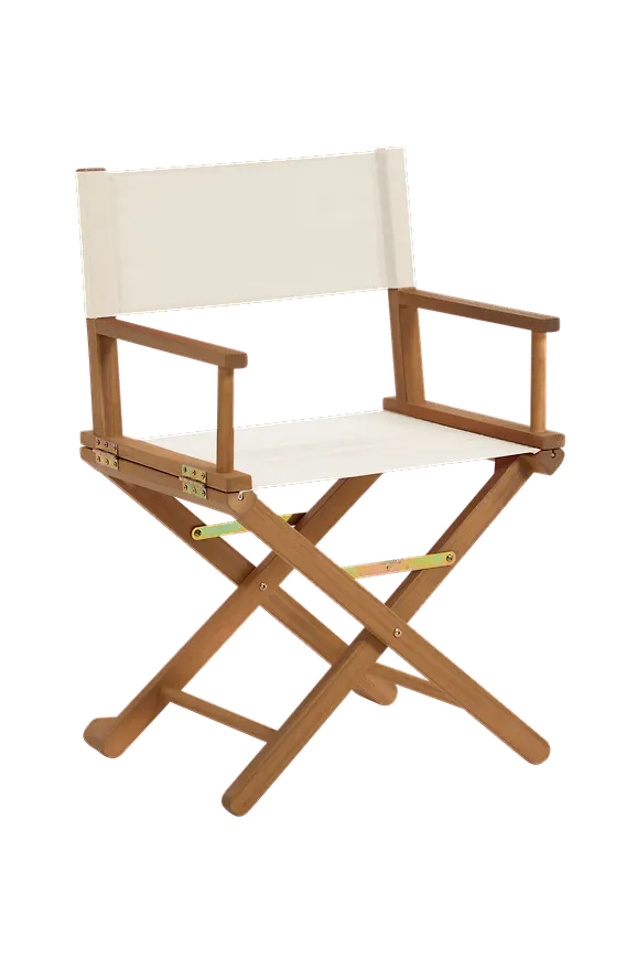 Stilren Stol som passar bra vid många olika tillfällen.