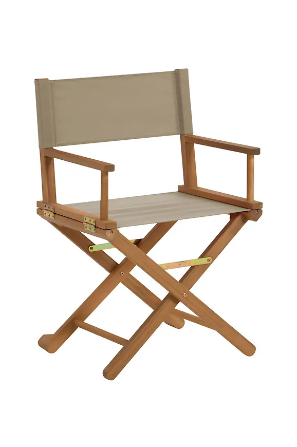 Riktigt fin stol i mörkgrönt från Kave Home.