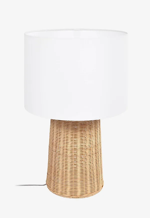 Moderiktig lampa i vitt från Kave Home.
