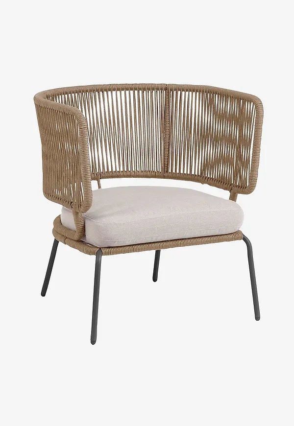 Modern Stol som passar bra vid många olika tillfällen.