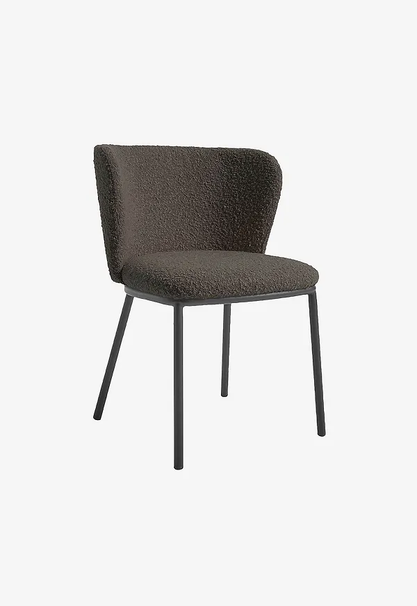 Fantastiskt fin stol i svart från Kave Home.