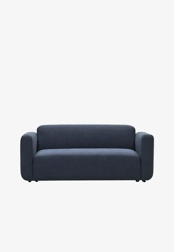 Ikonisk soffa i blått från Kave Home.