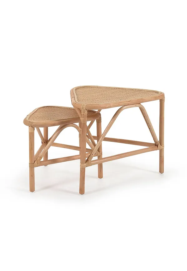 Moderiktig sidobord 2025 från Kave Home.