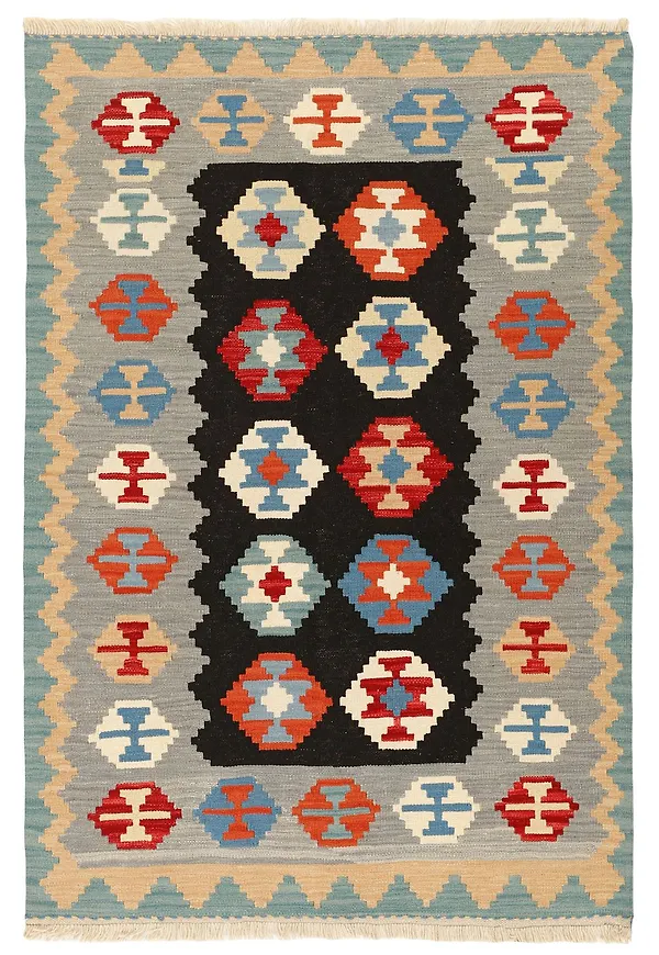 Jättesnygg Matta som passar bra vid många olika tillfällen.