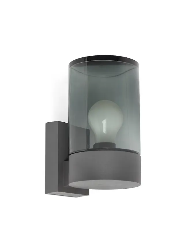 Riktigt snygg aluminiumlampa 2025 från Faro Barcelona.