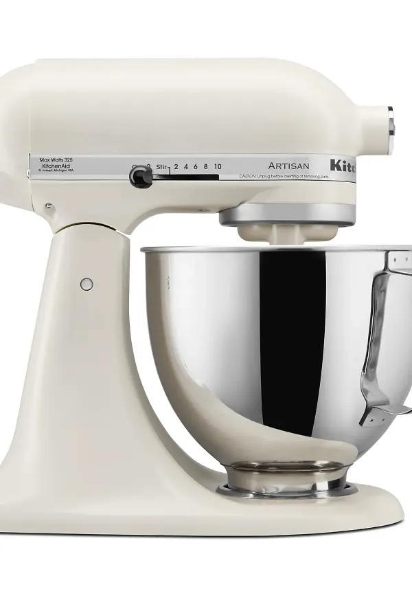 Komfortabel köksmaskin i vitt från KitchenAid.