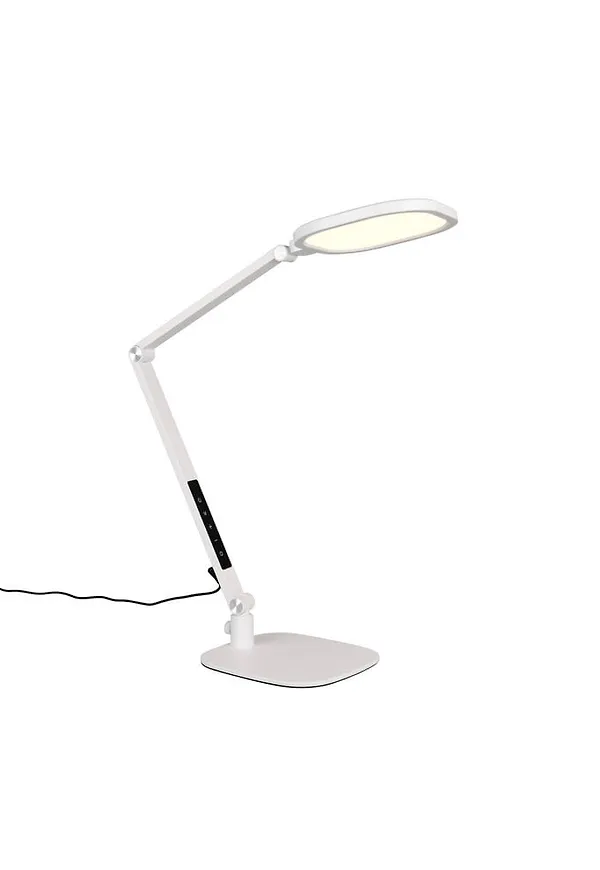 Vit Trio Lighting-lampa i mysig modell.