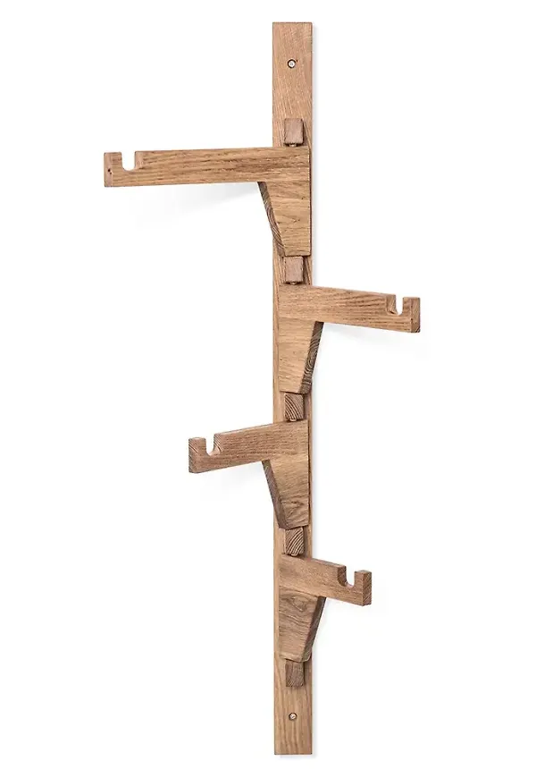 Komfortabel förvaringsmöbel i ek från Torkelson.