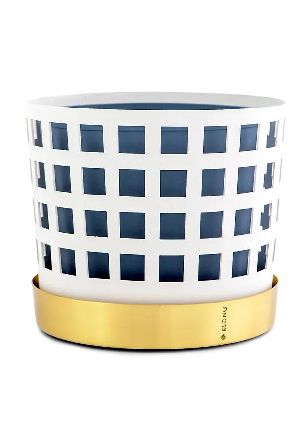 Jättesnygg vit kruka 2025 från KLONG.