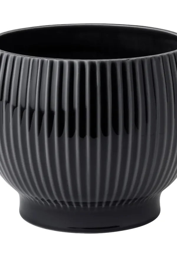 Svart Knabstrup Keramik-kruka i söt modell.