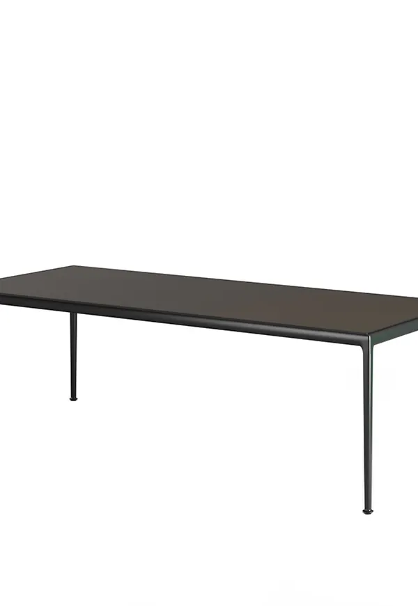 Otroligt fin utebord 2026 från Knoll.