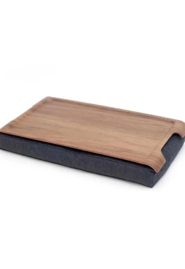 Smickrande bord i valnöt från Bosign.