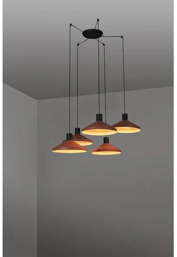 Smickrande lampa 2025 från Faro Barcelona.