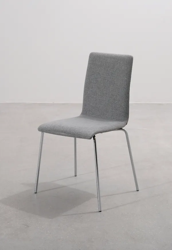 Fin Stol som passar bra vid många olika tillfällen.