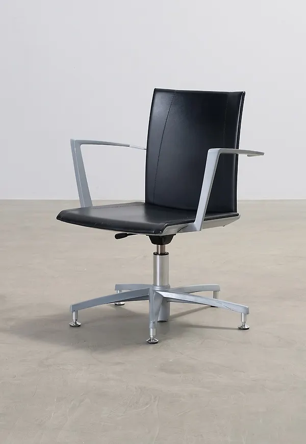 Trendig konferensstol 2024 från No brand.