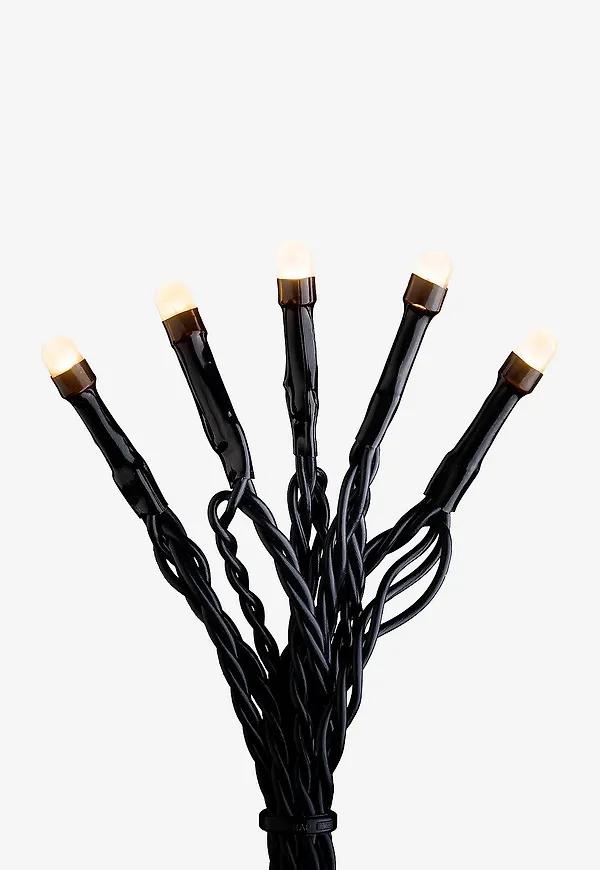 Jättefin ledlampa i svart från Konstsmide.