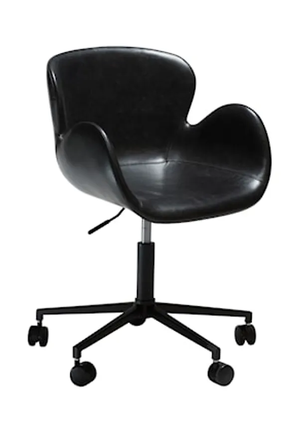 Ikonisk svart stol 2025 från Dan Form Denmark.