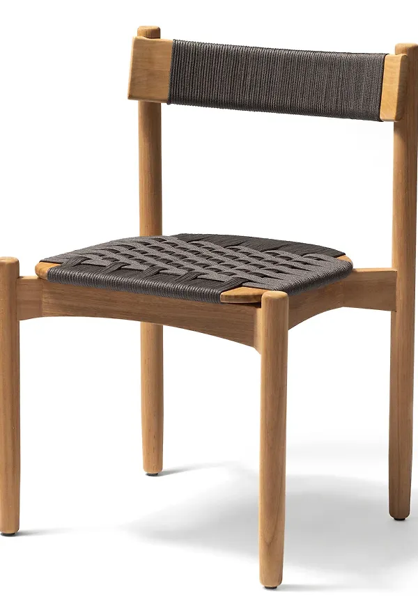 Fantastiskt snygg teakstol 2025 från Skargaarden.