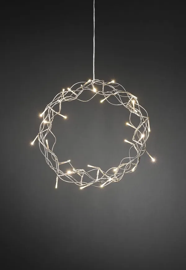 Cool Lampa som passar bra vid många olika tillfällen.