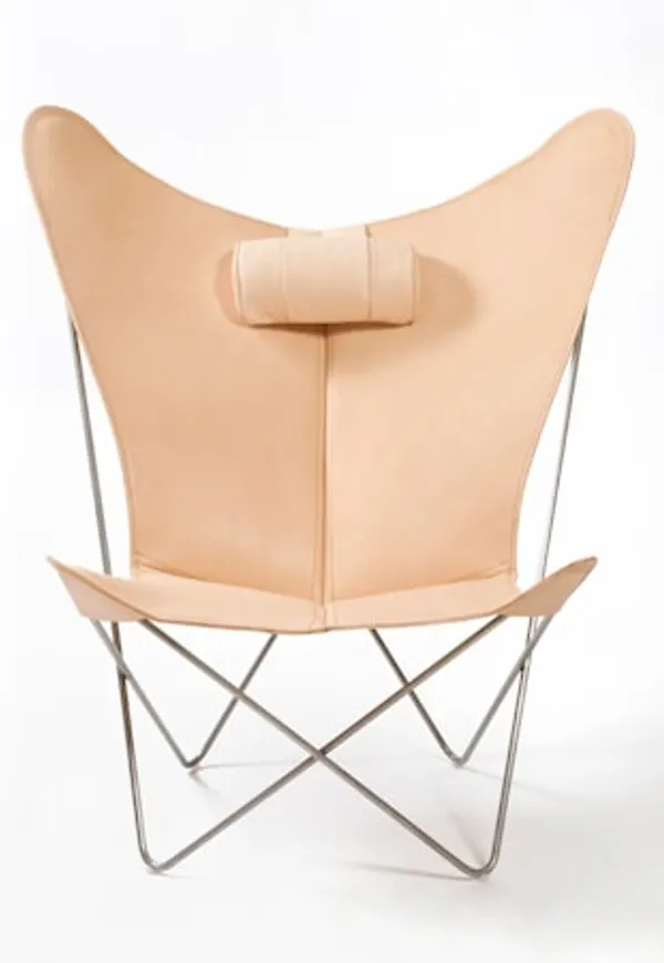 Cool läderfåtölj i beiget från OX DENMARQ.