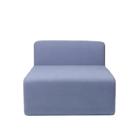 Ikonisk fåtölj i blått från Broste Copenhagen.