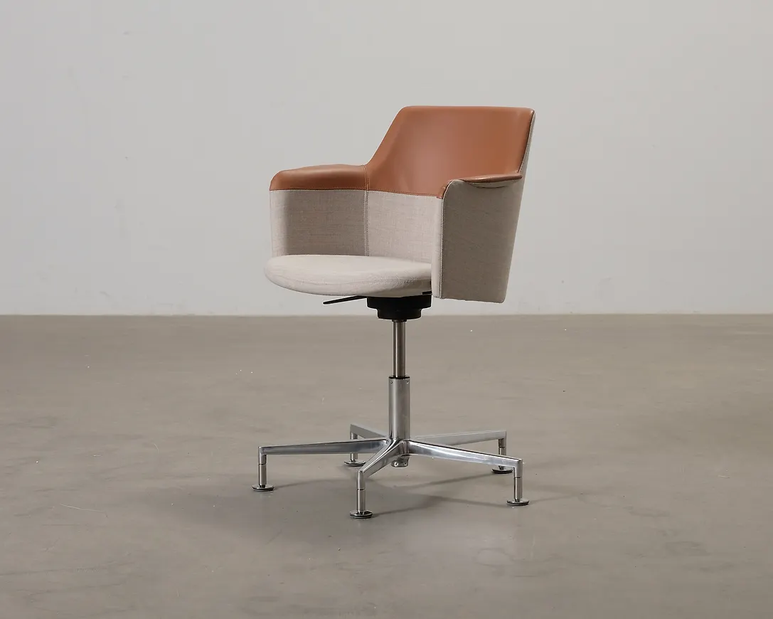 Fantastiskt snygg kontorsstol i läder från Lammhults.