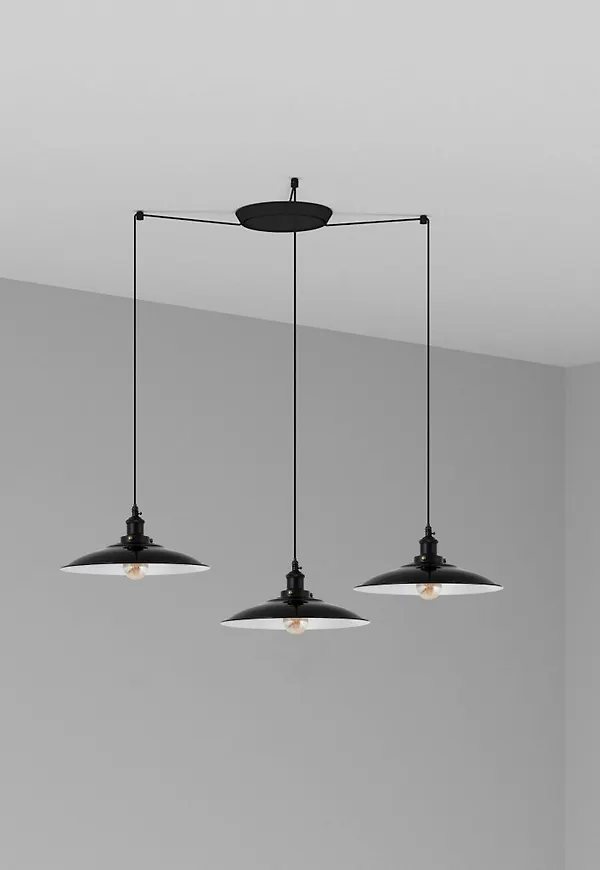 Otroligt fin Lampa som passar bra vid många olika tillfällen.