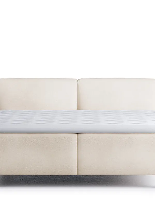 Klassisk beige säng 2026 från Länna.