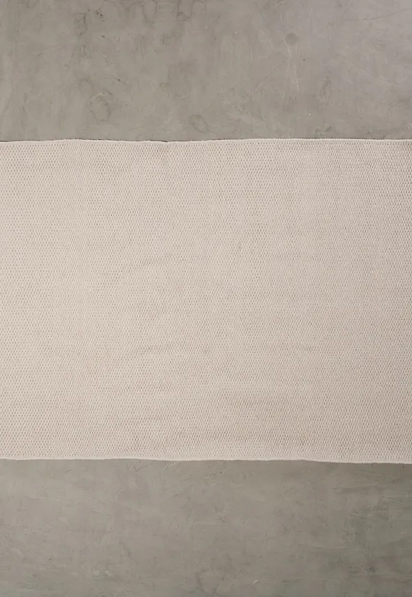 Beige matta som passar perfekt till sommaren 2025!