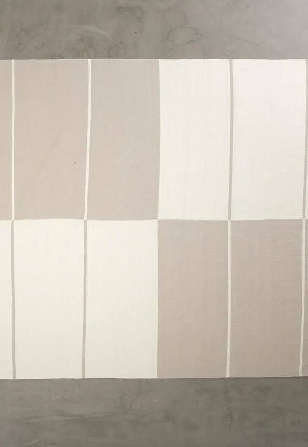 Layered ullmatta som passar perfekt till sommaren 2025!